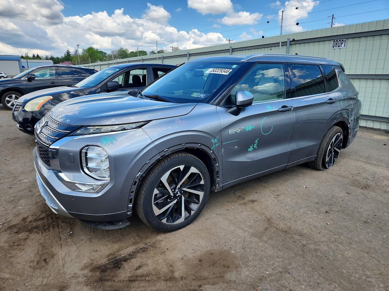 2023 MITSUBISHI outlander