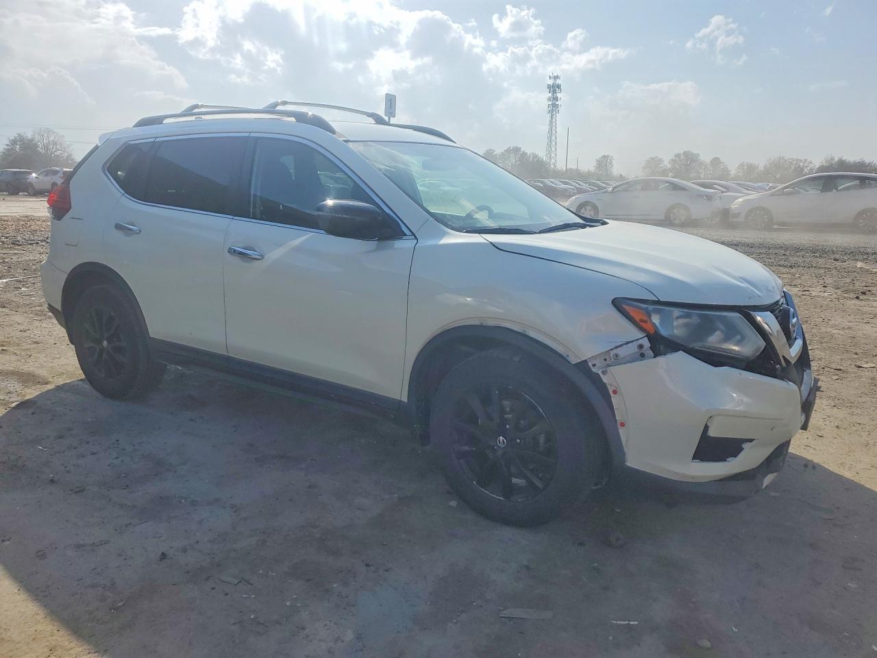 2017 NISSAN ROGUE