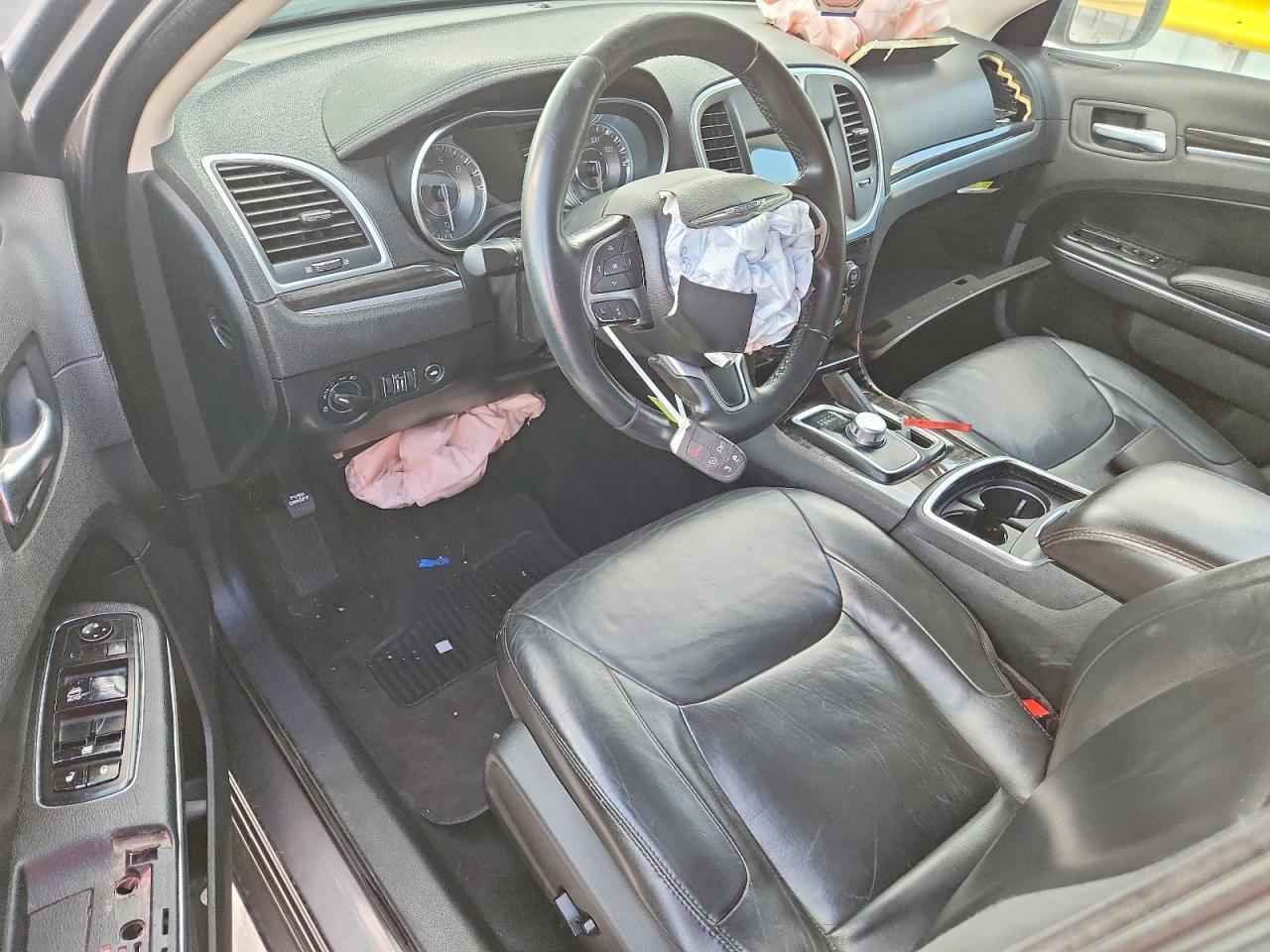 2015 CHRYSLER 300