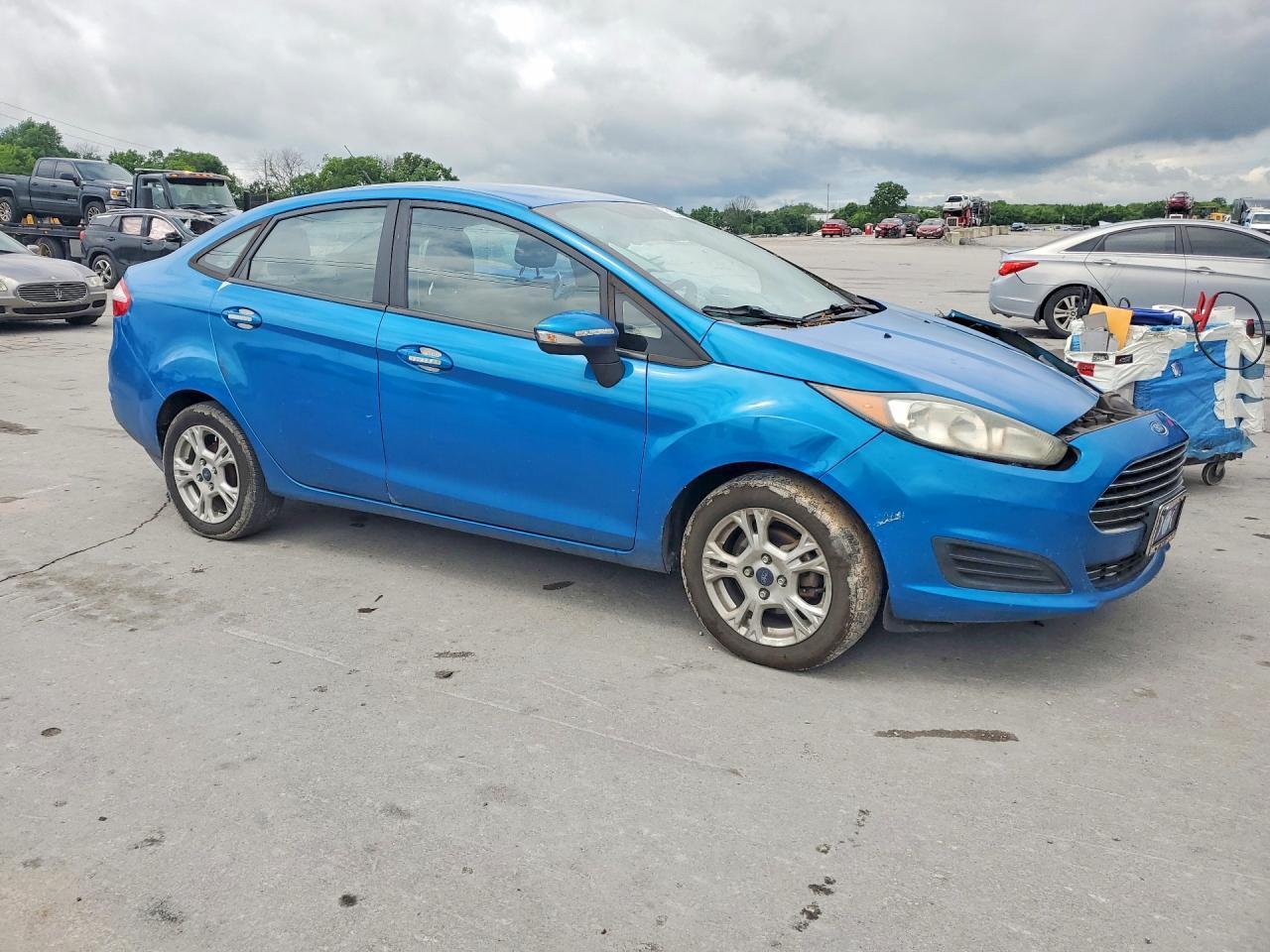 2016 FORD Fiesta
