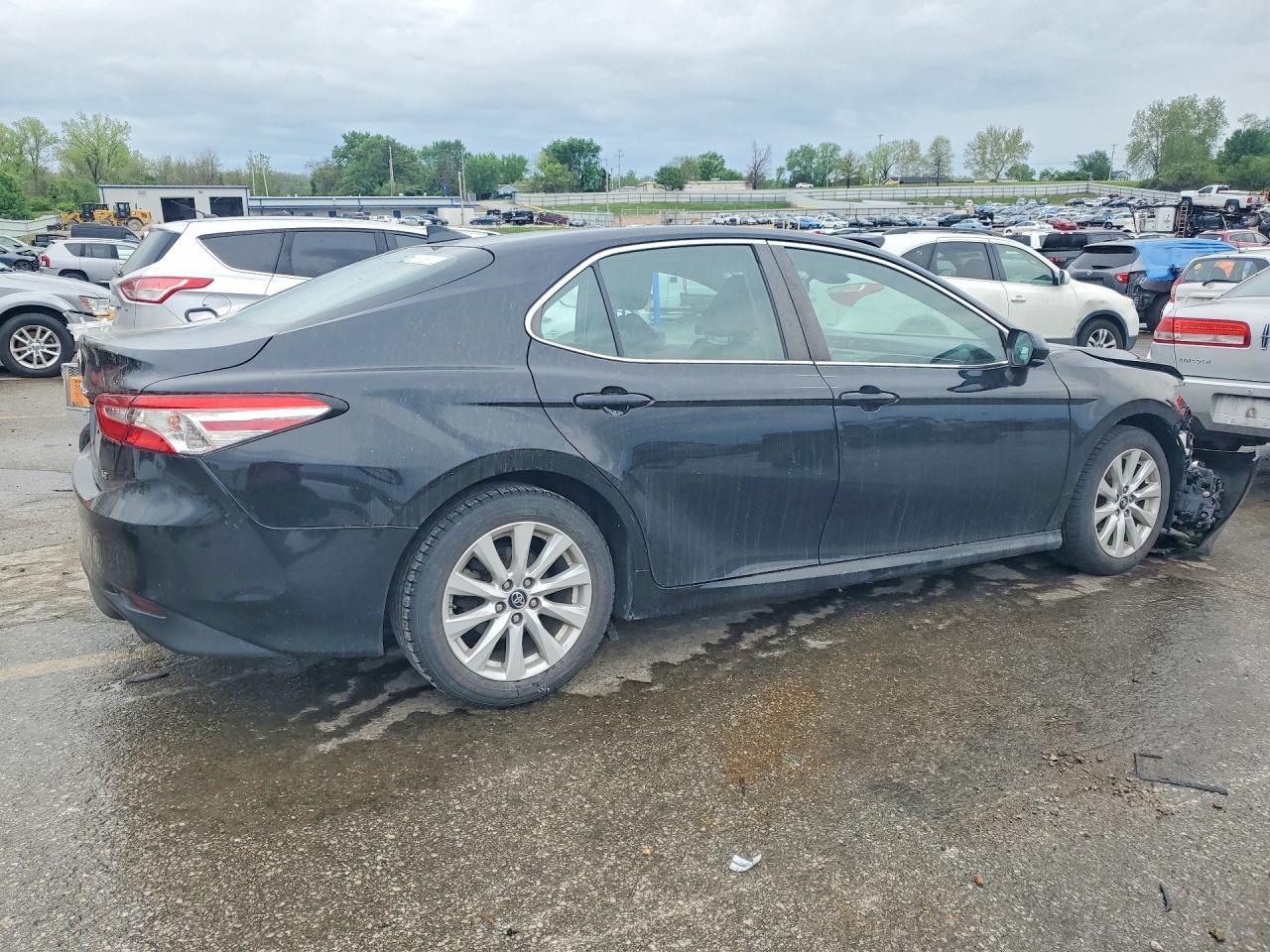 2019 TOYOTA CAMRY
