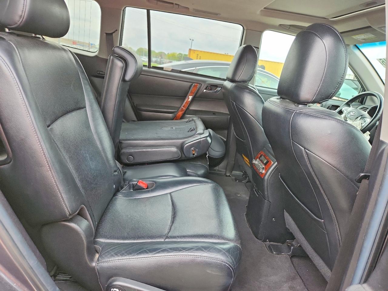 2013 TOYOTA HIGHLANDER