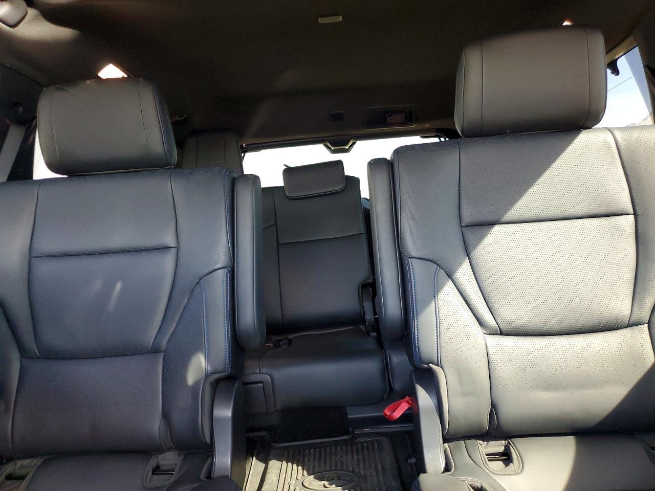2024 TOYOTA Sequoia