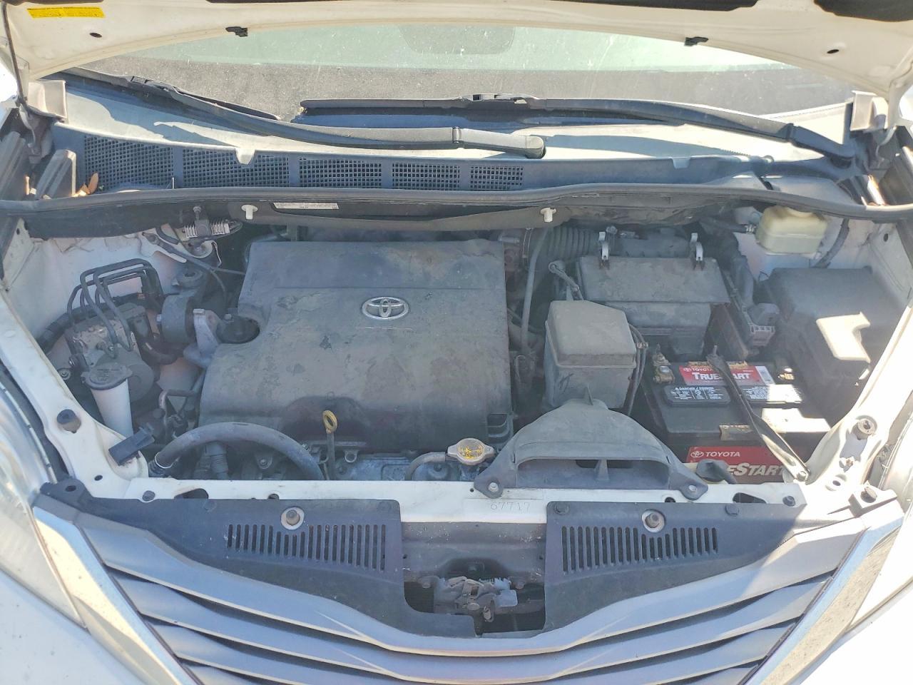 2016 TOYOTA SIENNA