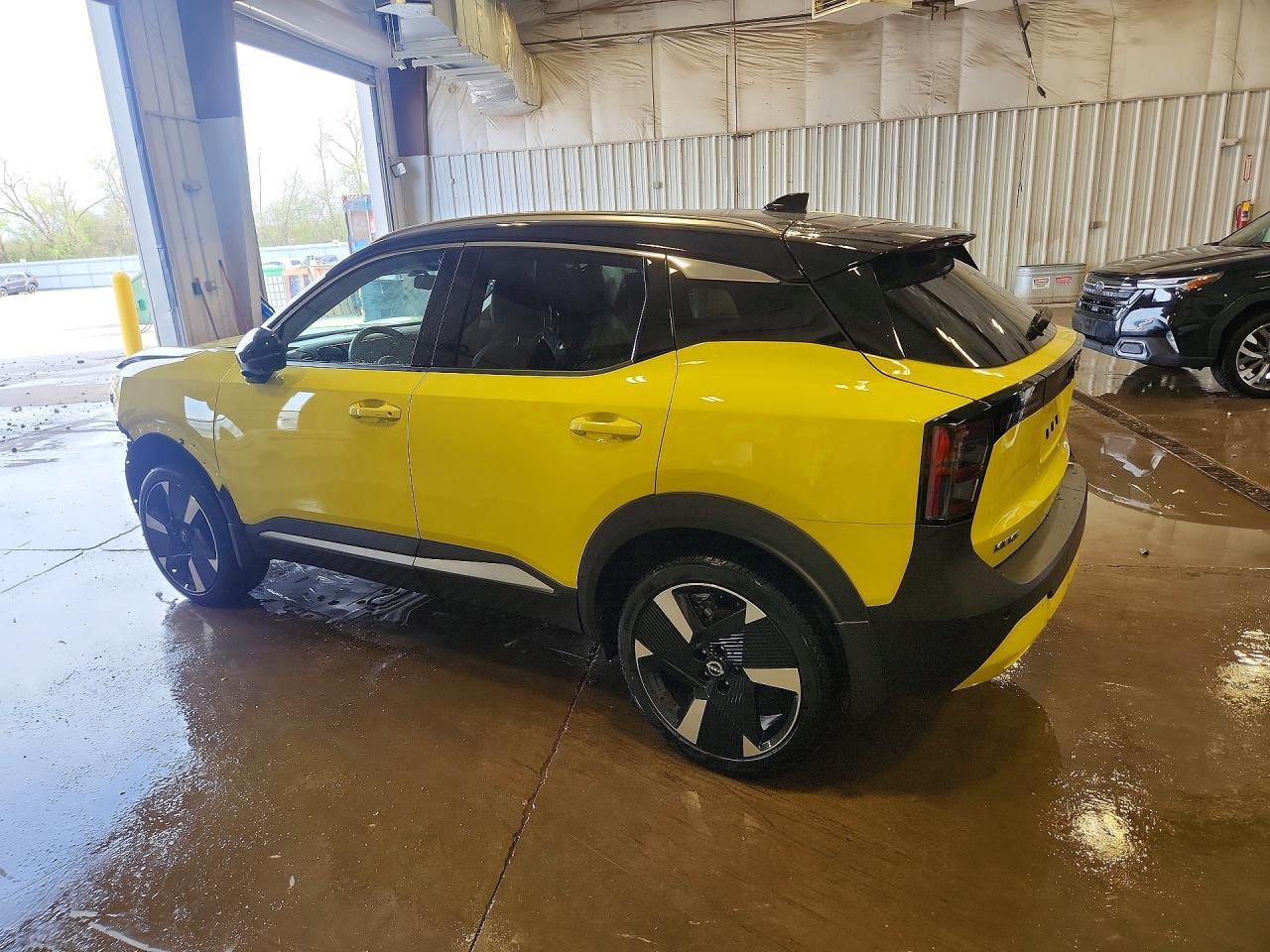 2025 NISSAN KICKS