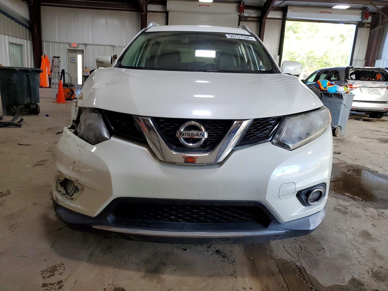2015 NISSAN ROGUE
