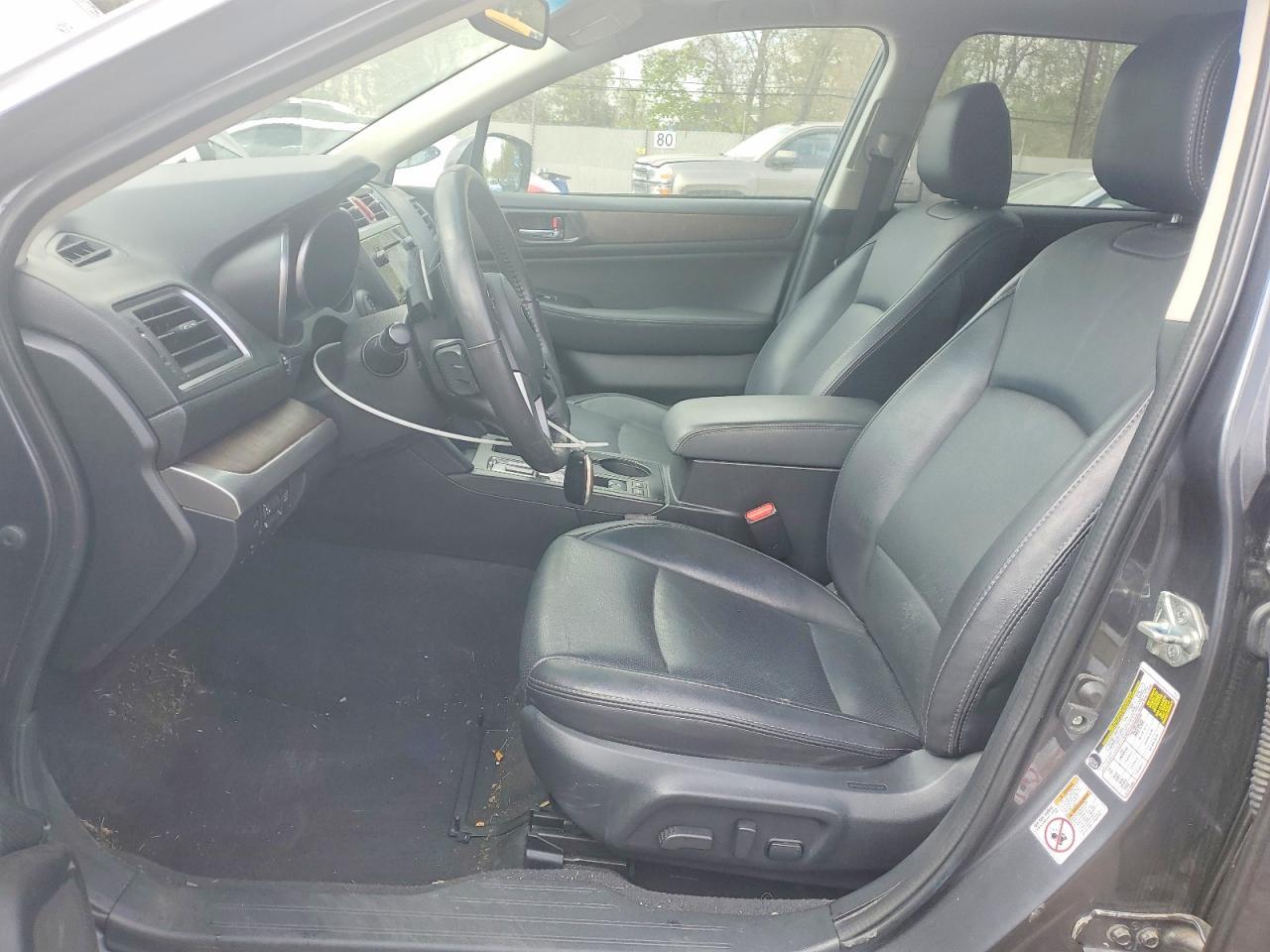 2017 SUBARU Outback