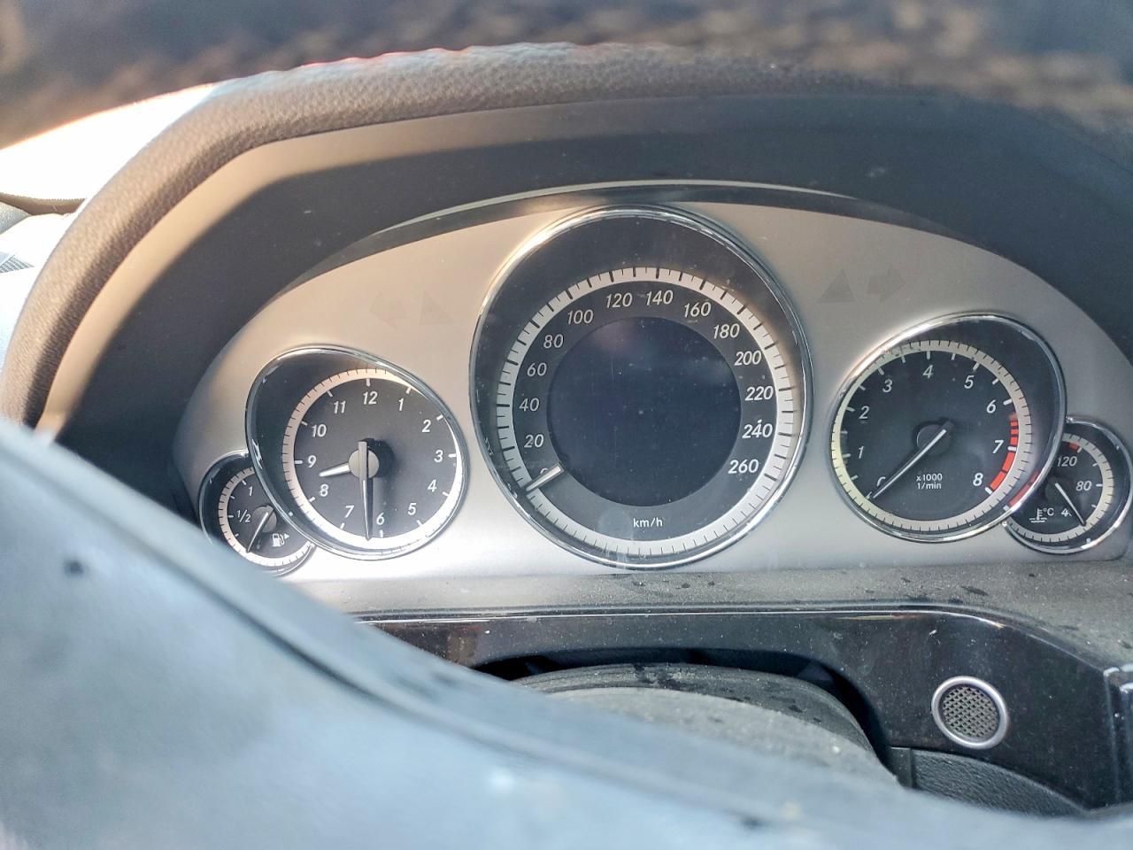 2011 MERCEDES-BENZ E-Class