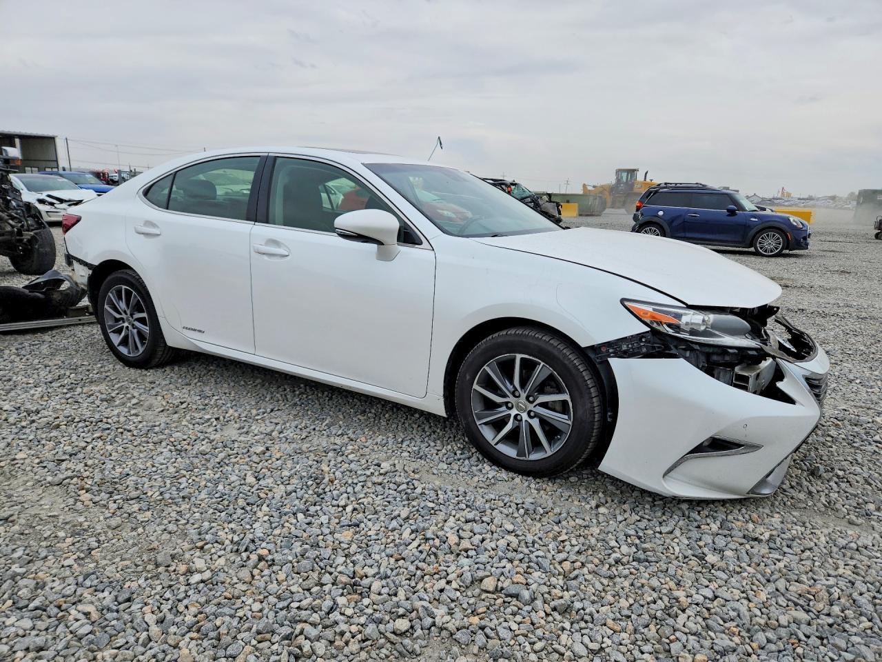2016 LEXUS ES 300H