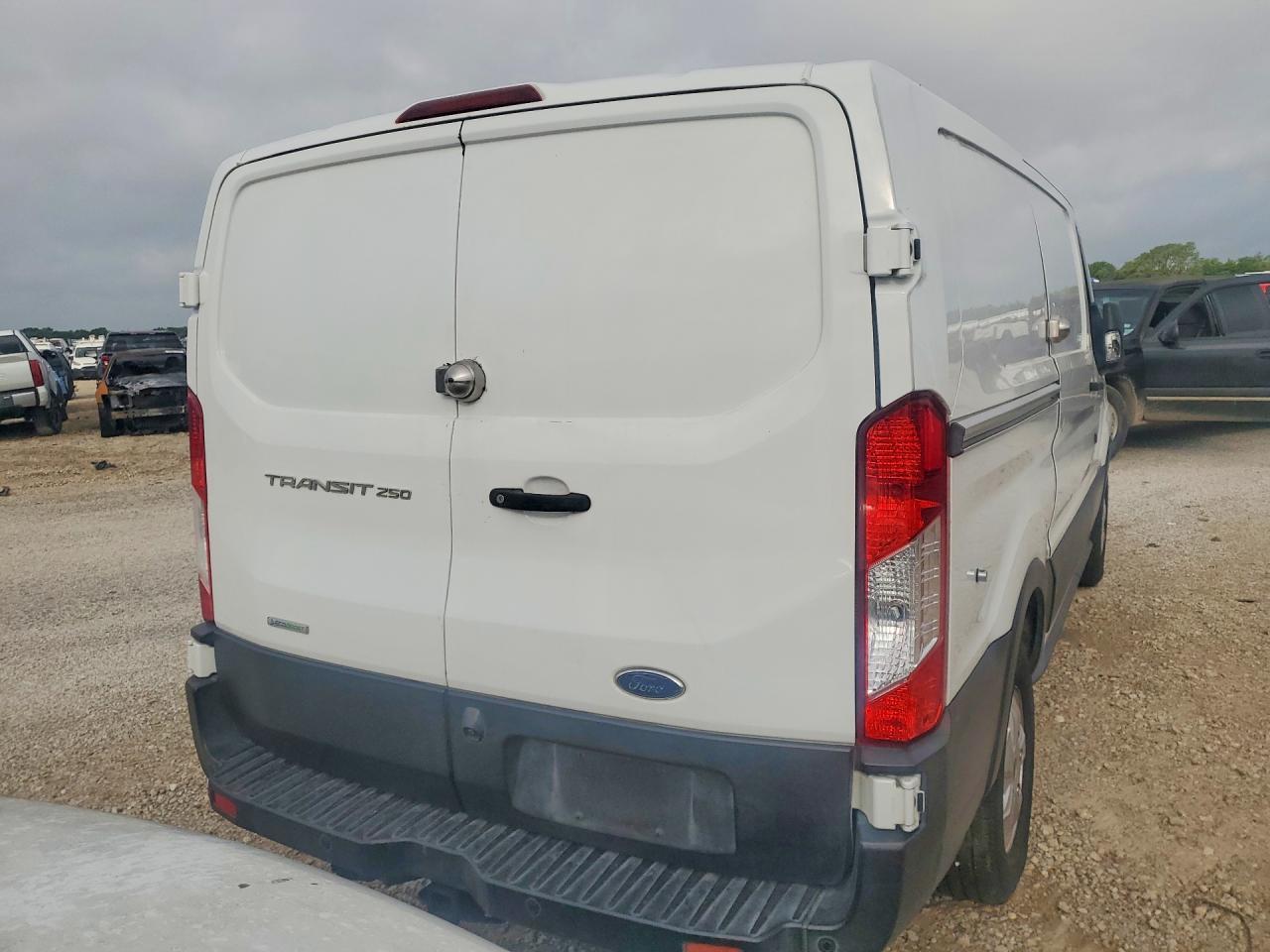 2019 FORD Transit