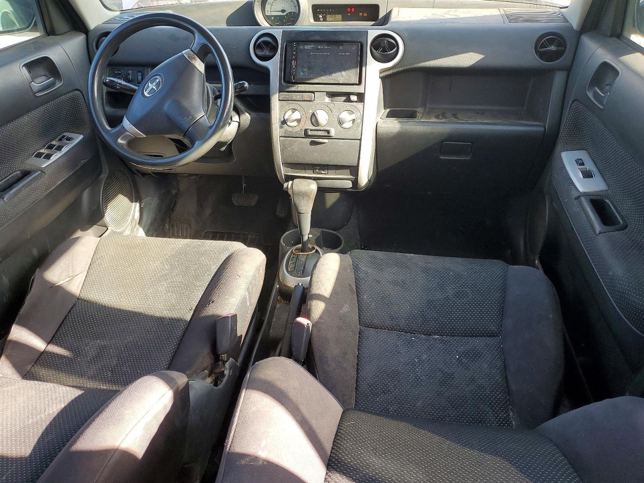 2005 TOYOTA SCION