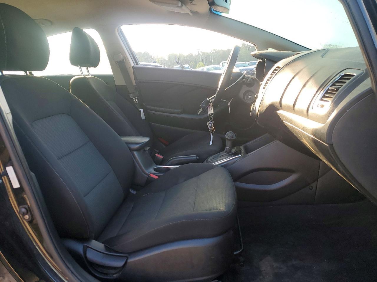 2017 KIA FORTE