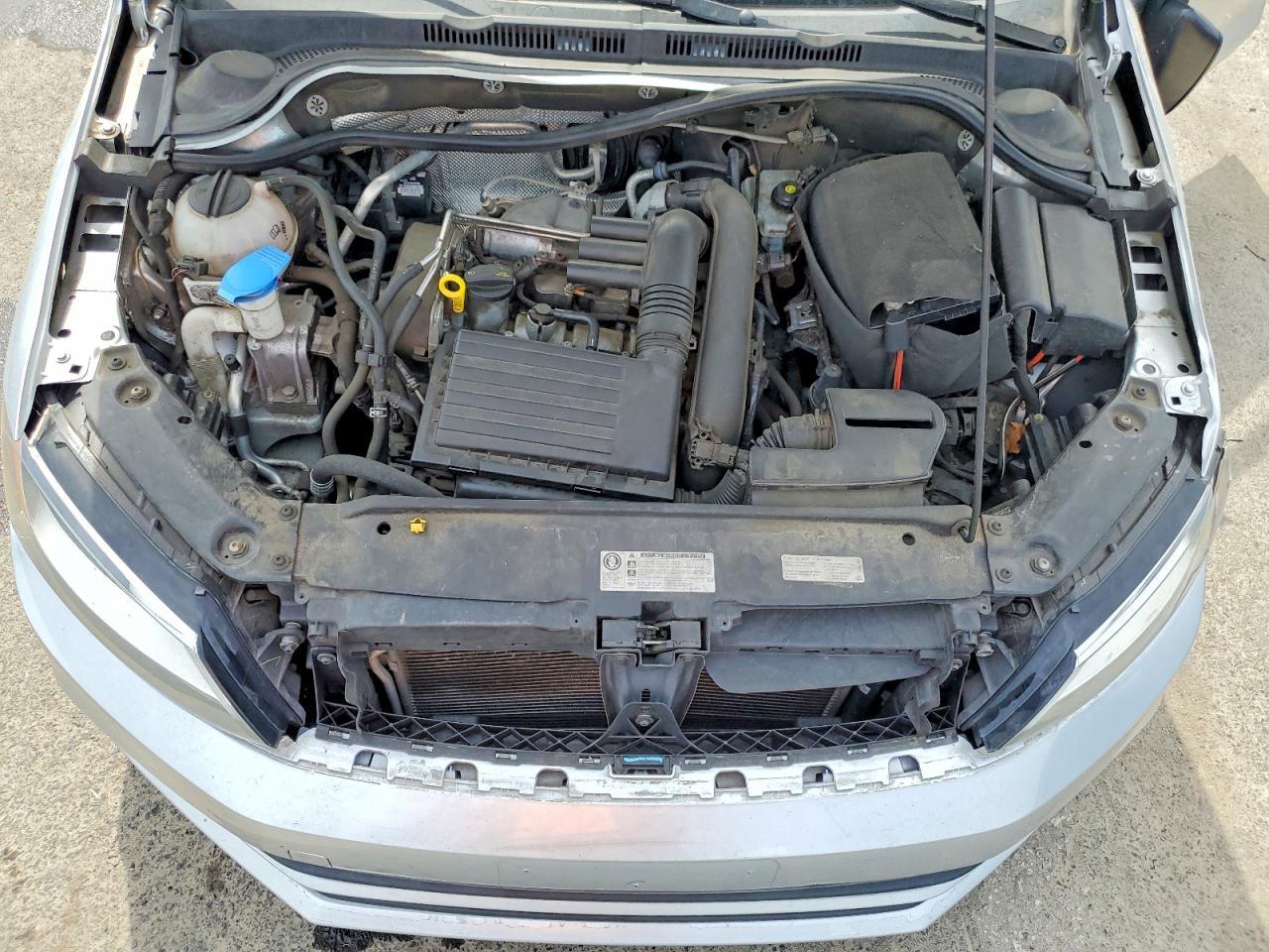 2016 VOLKSWAGEN JETTA