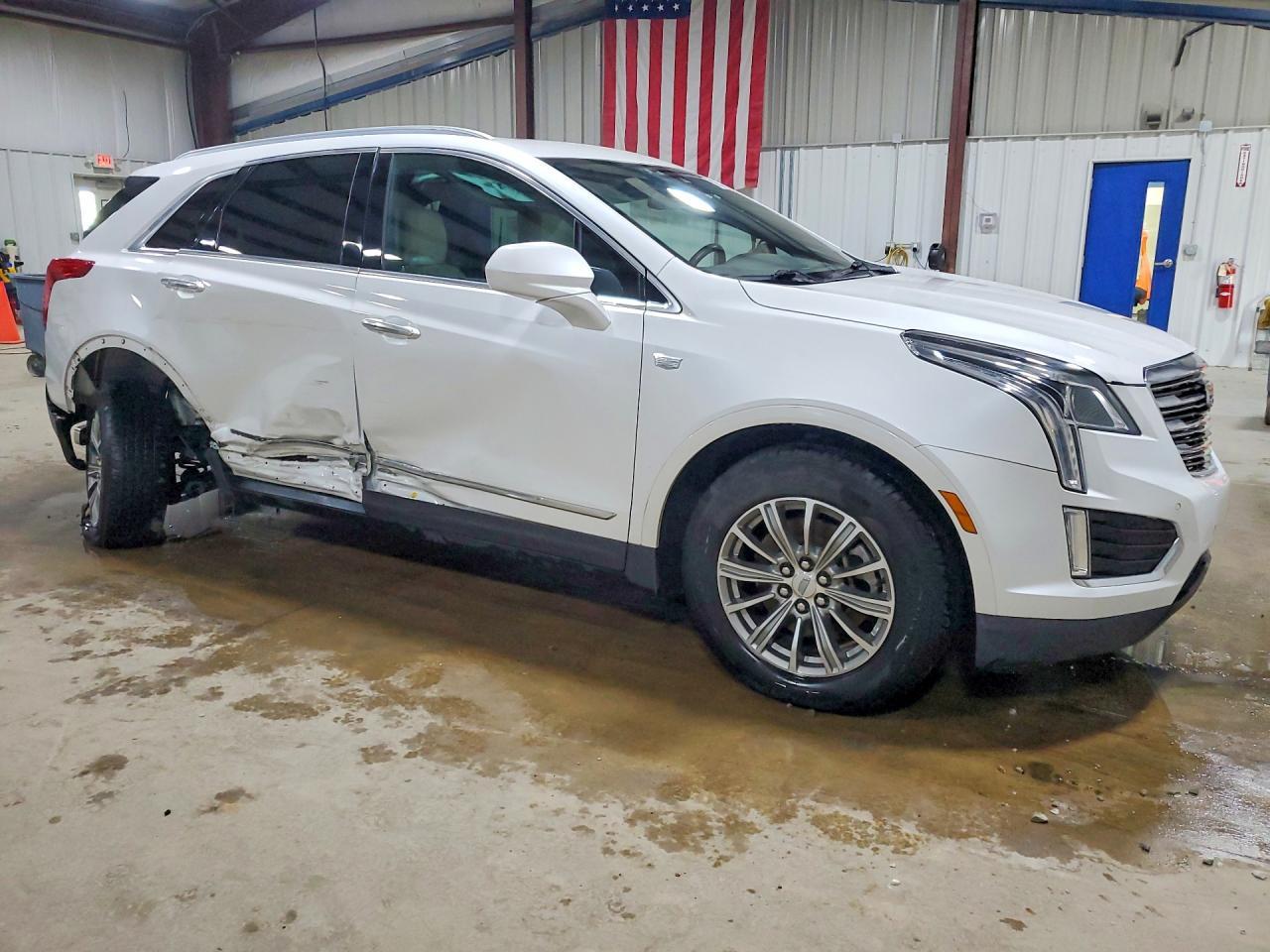 2017 CADILLAC XT5