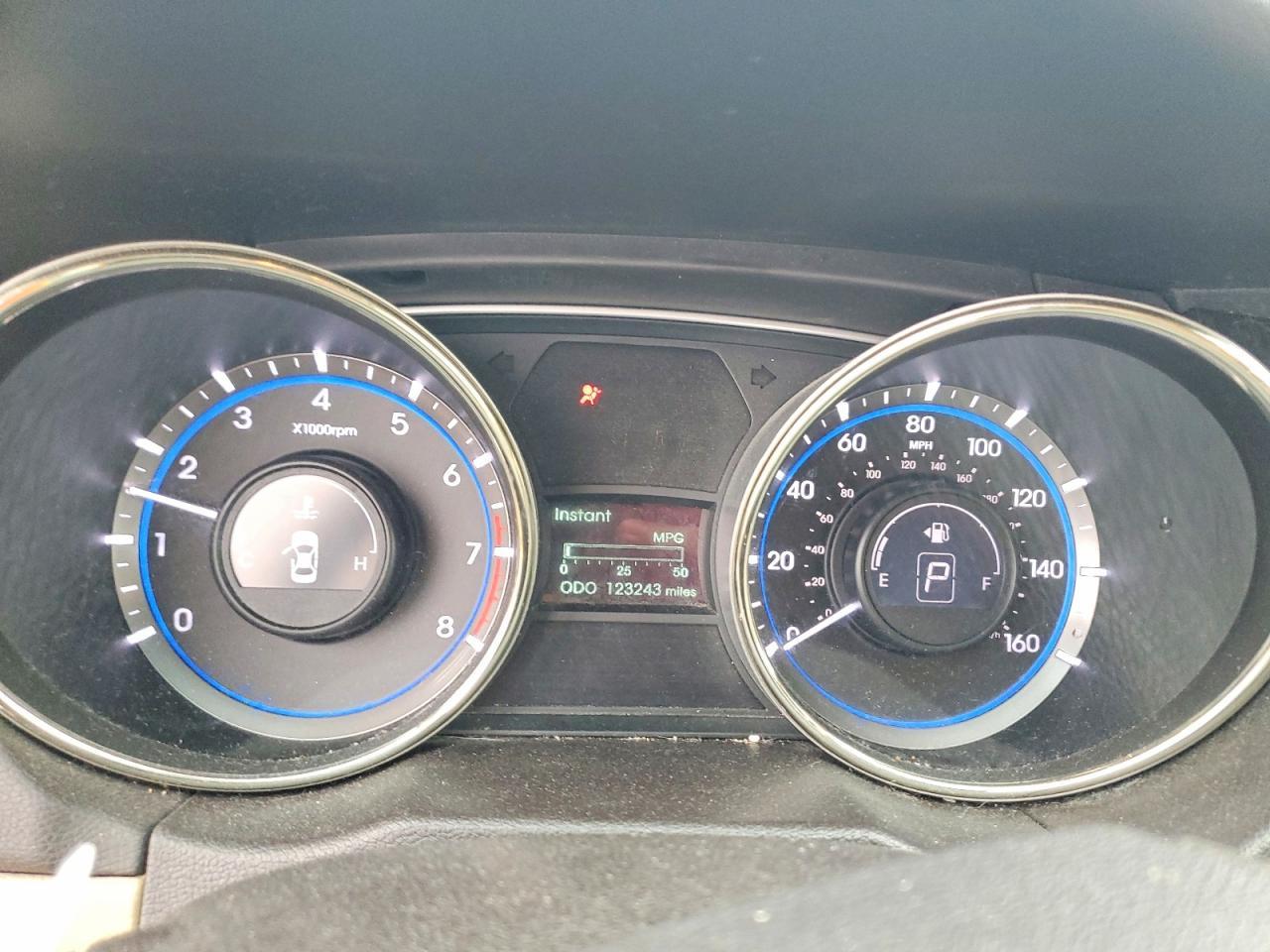2013 HYUNDAI SONATA
