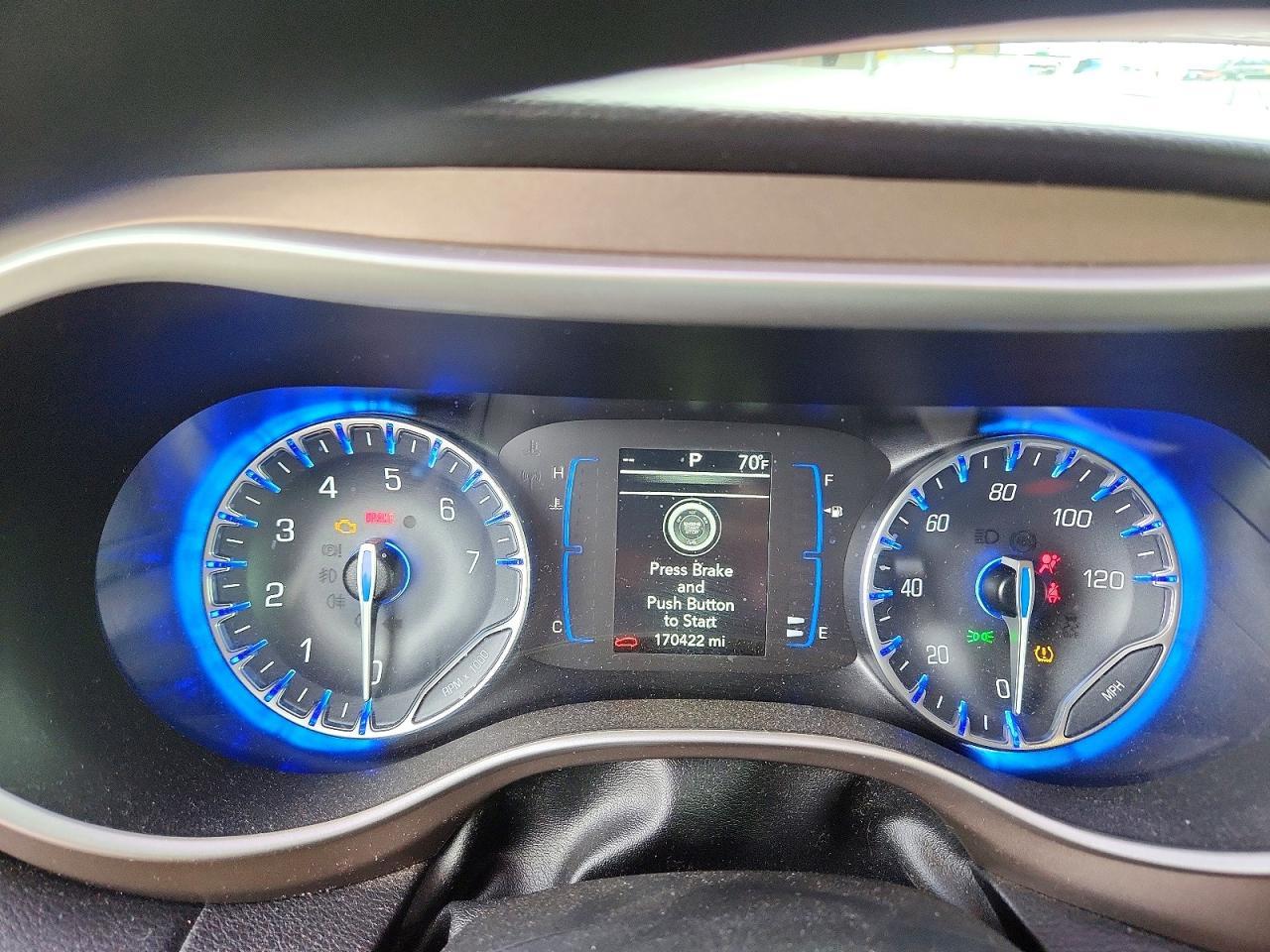 2020 CHRYSLER Voyager