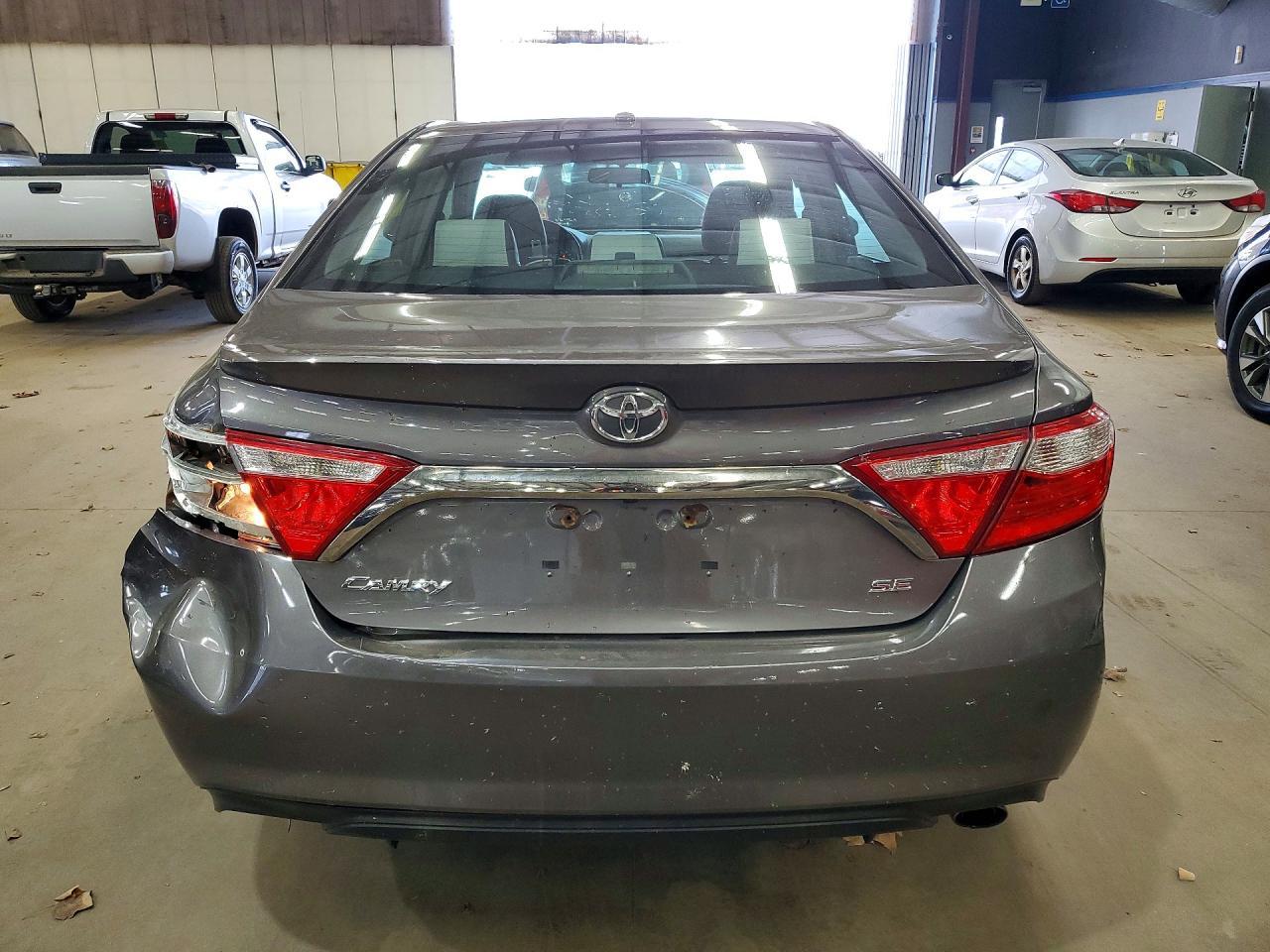 2016 TOYOTA CAMRY