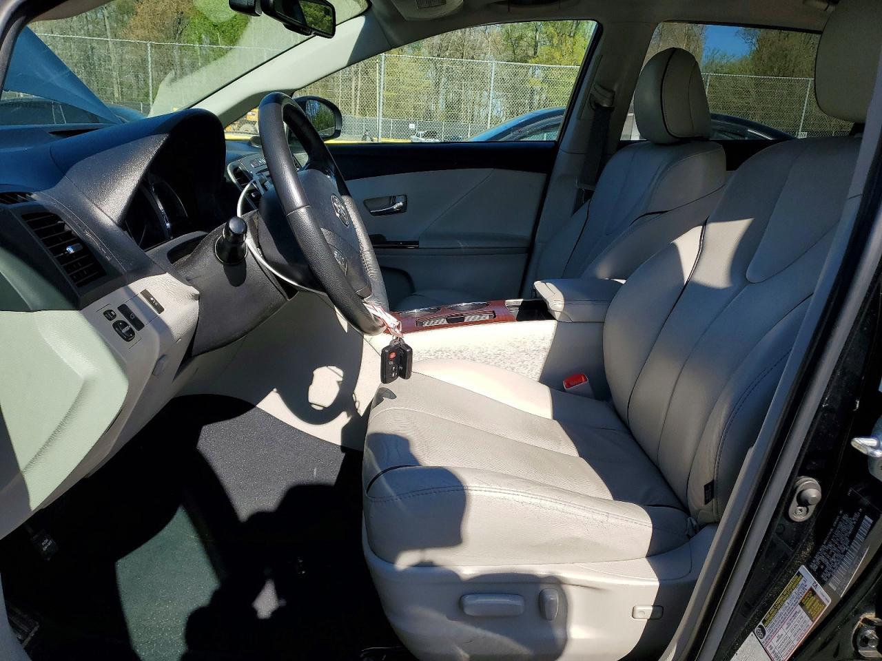 2010 TOYOTA VENZA