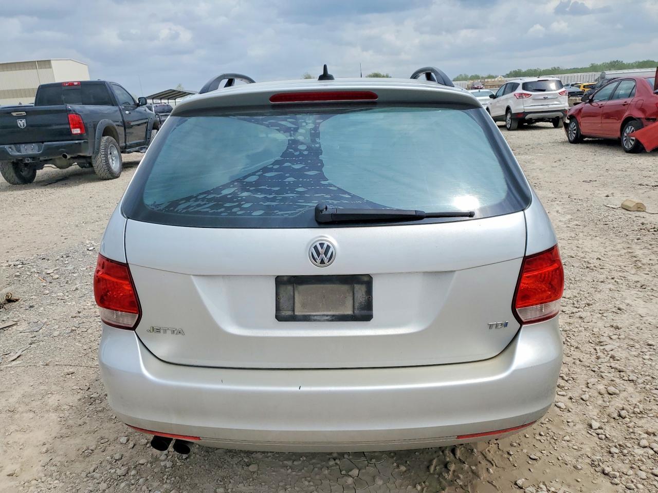 2013 VOLKSWAGEN JETTA