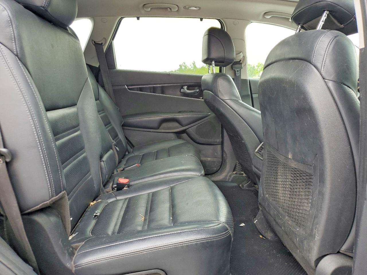 2017 KIA SORENTO