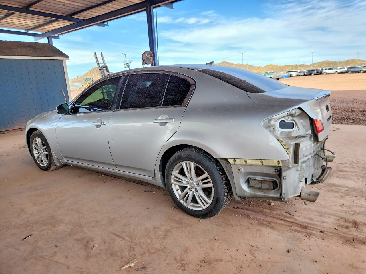 2011 INFINITI G37