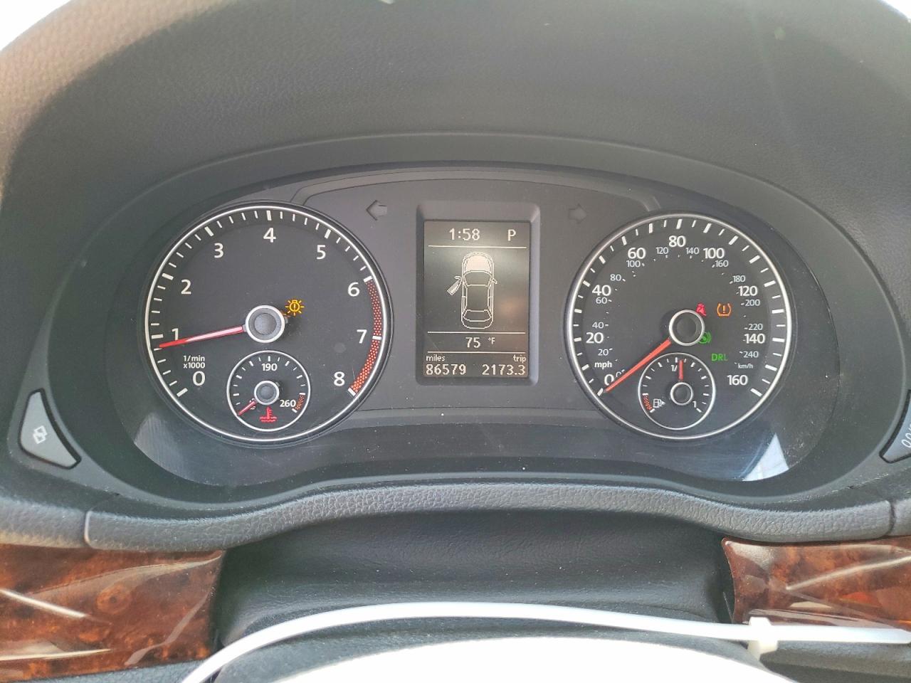 2012 VOLKSWAGEN Passat