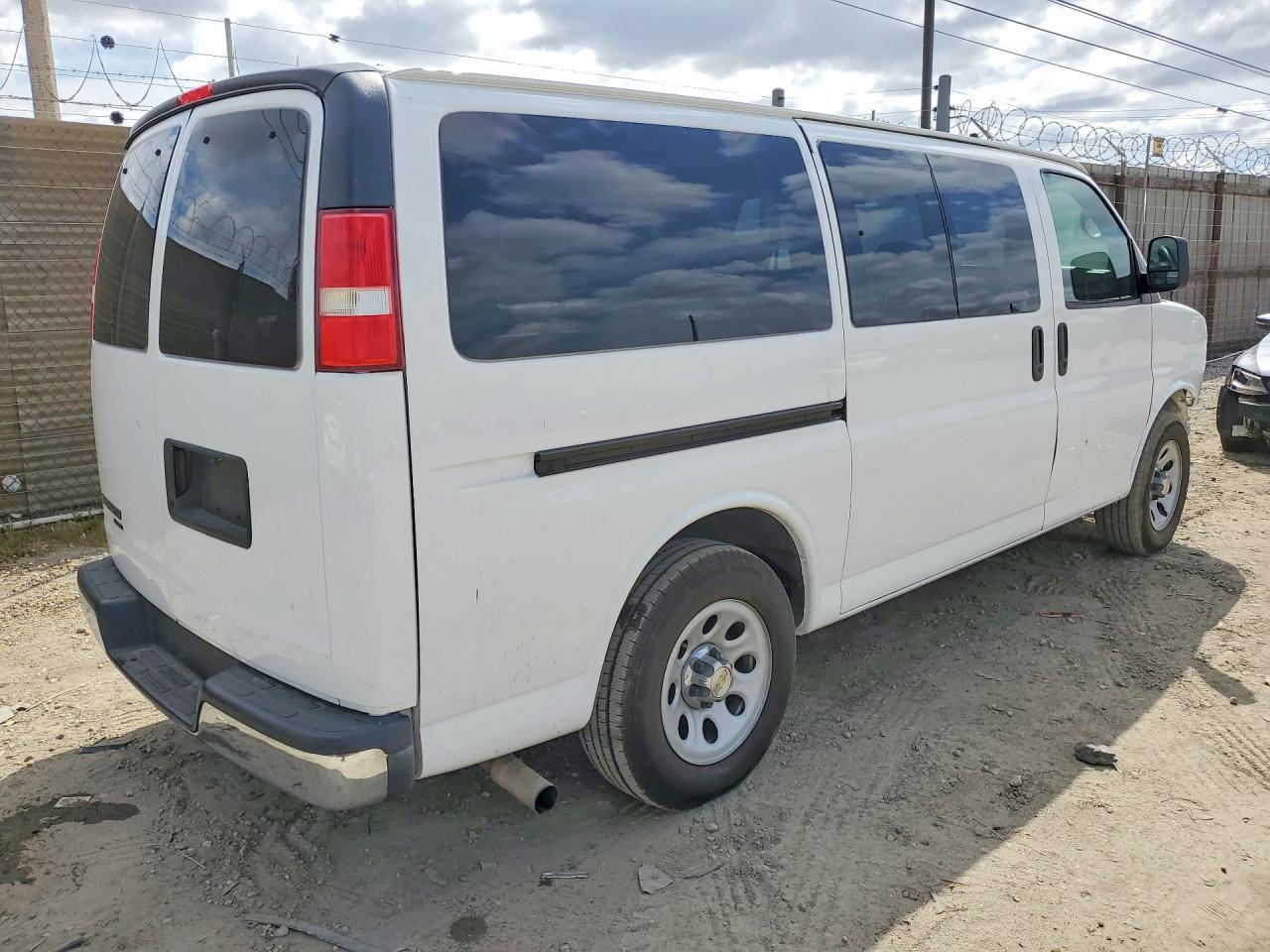 2012 CHEVROLET Express 1500