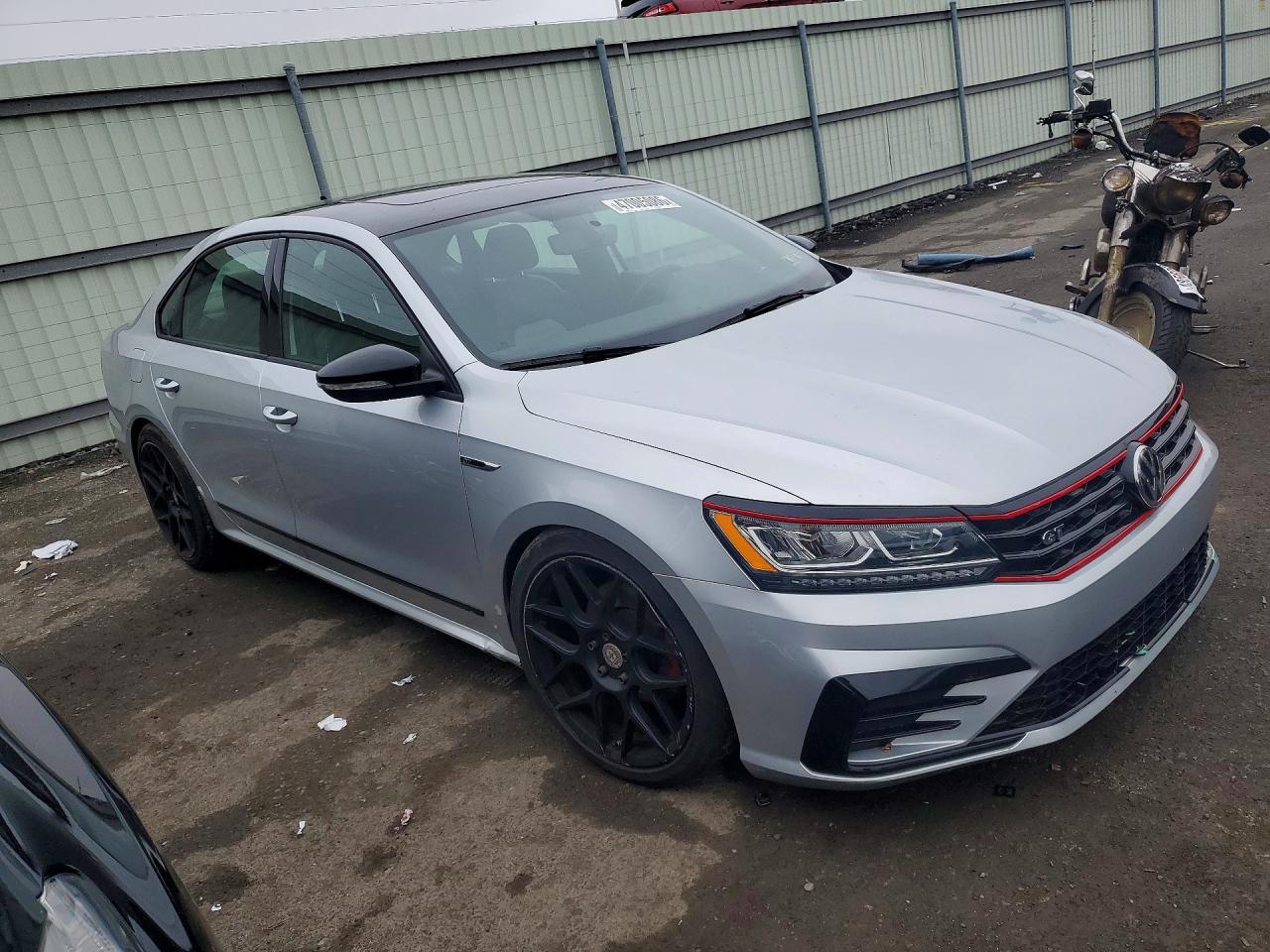 2018 VOLKSWAGEN Passat