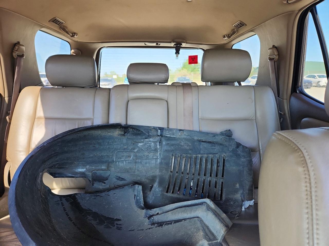2004 TOYOTA Sequoia