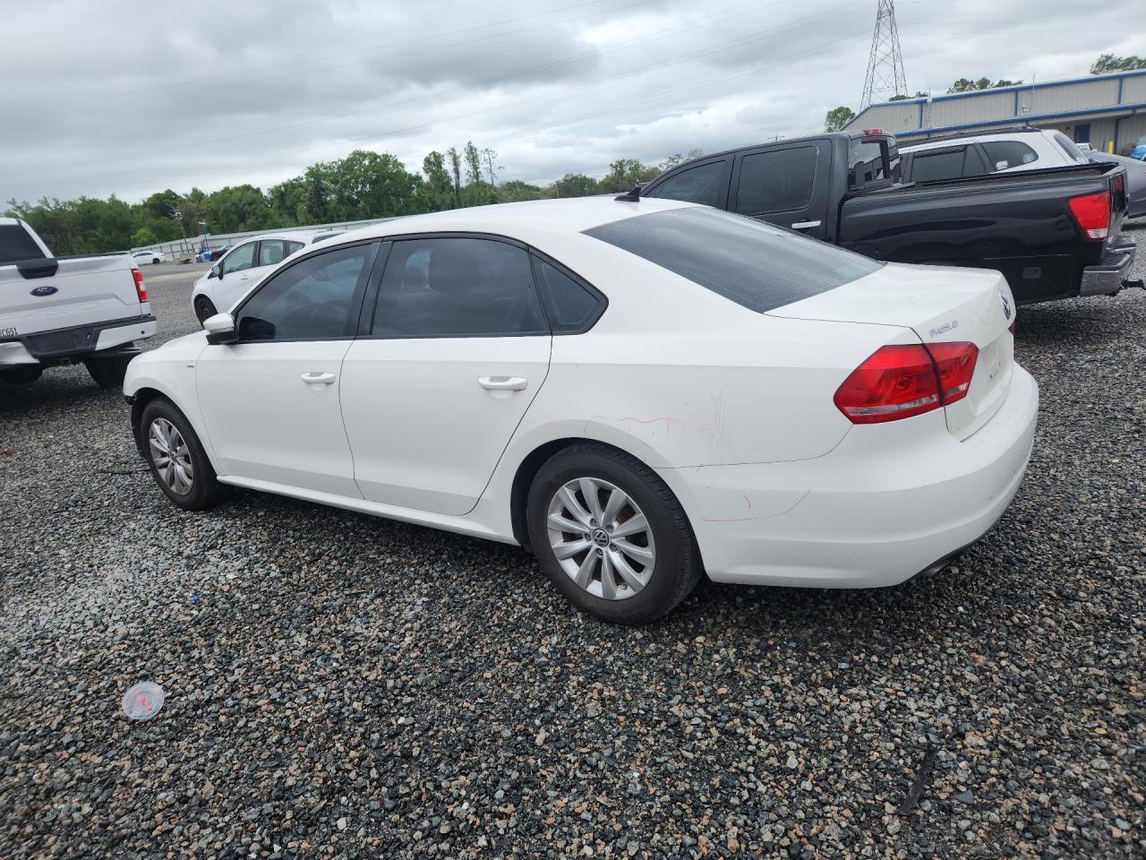 2015 VOLKSWAGEN Passat