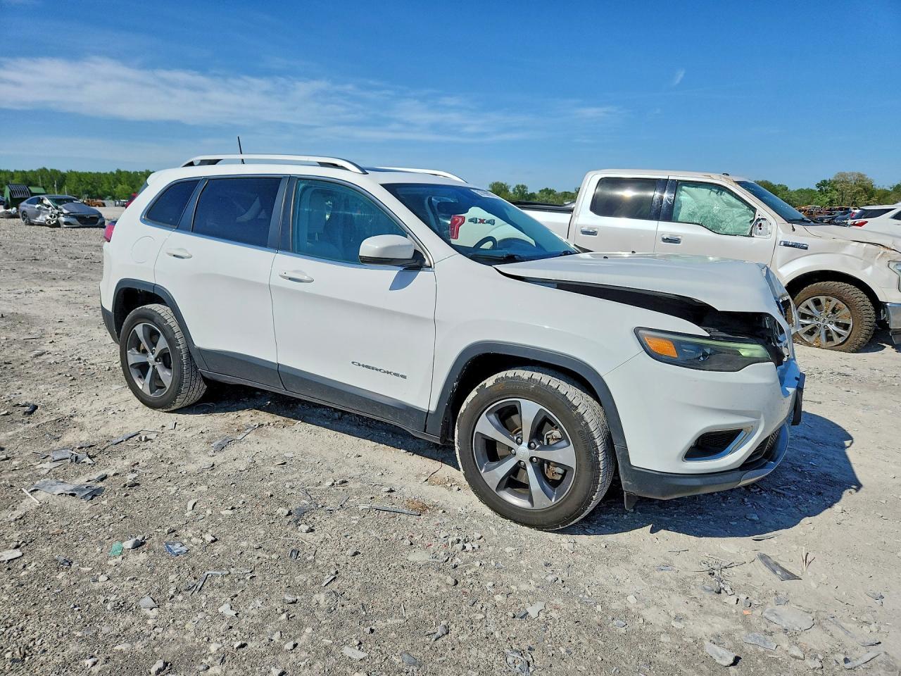 2019 JEEP CHEROKEE