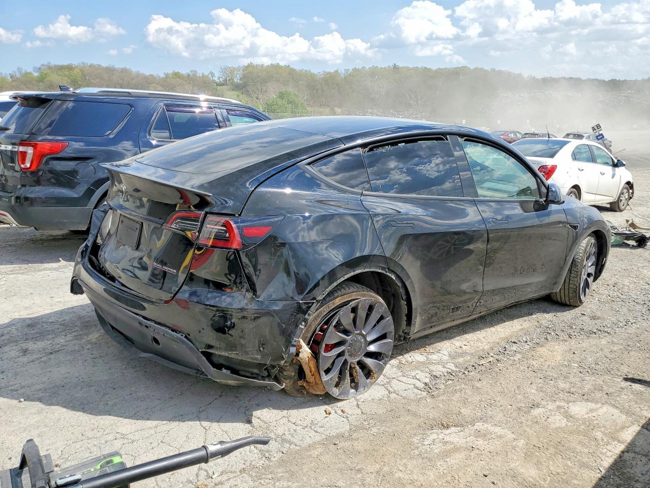 2023 TESLA MODEL Y