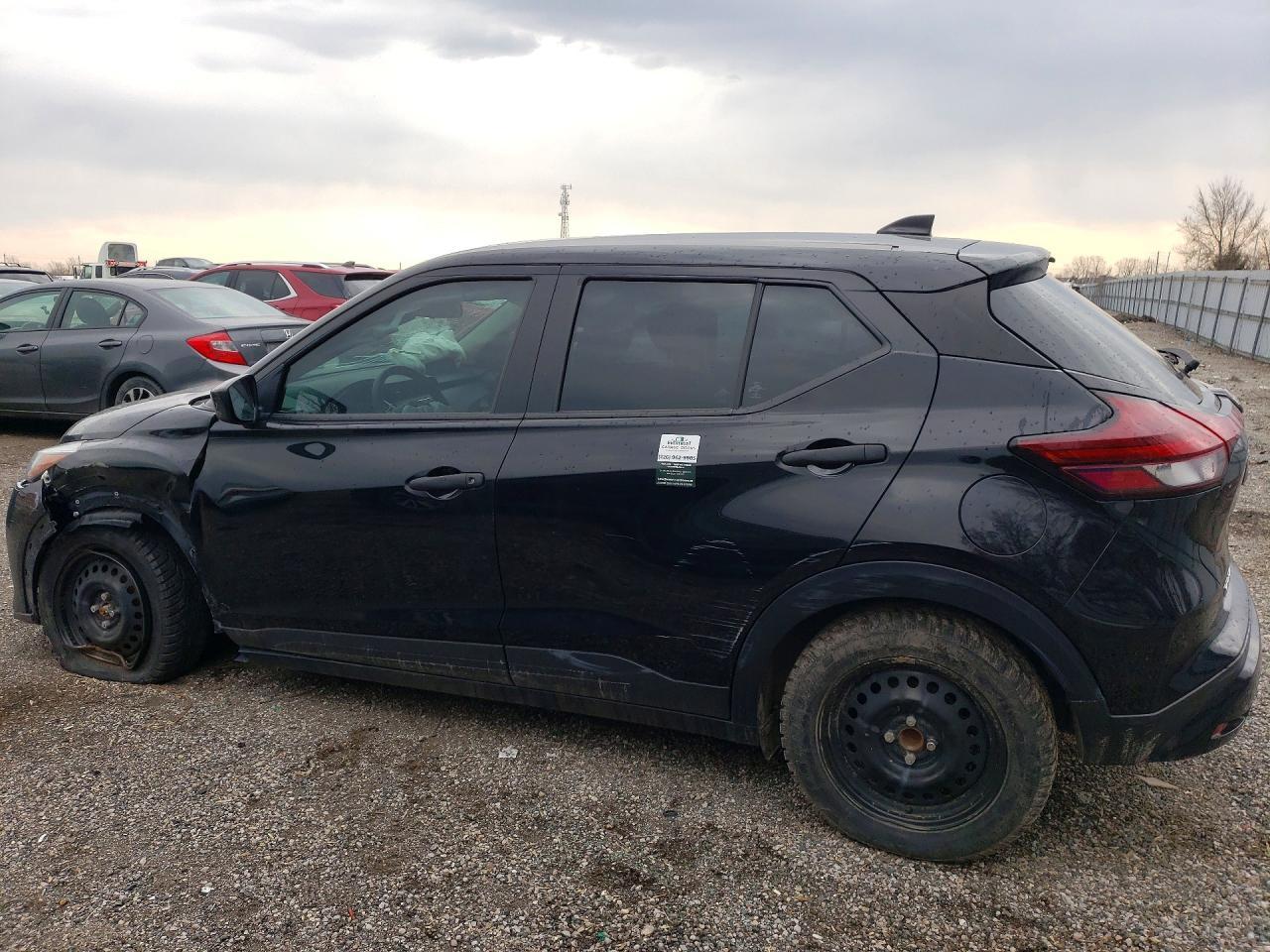 2023 NISSAN KICKS