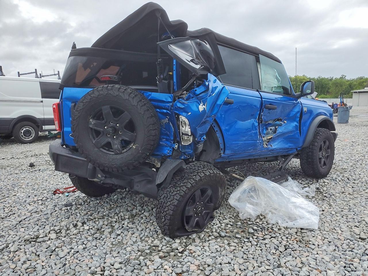 2023 FORD Bronco