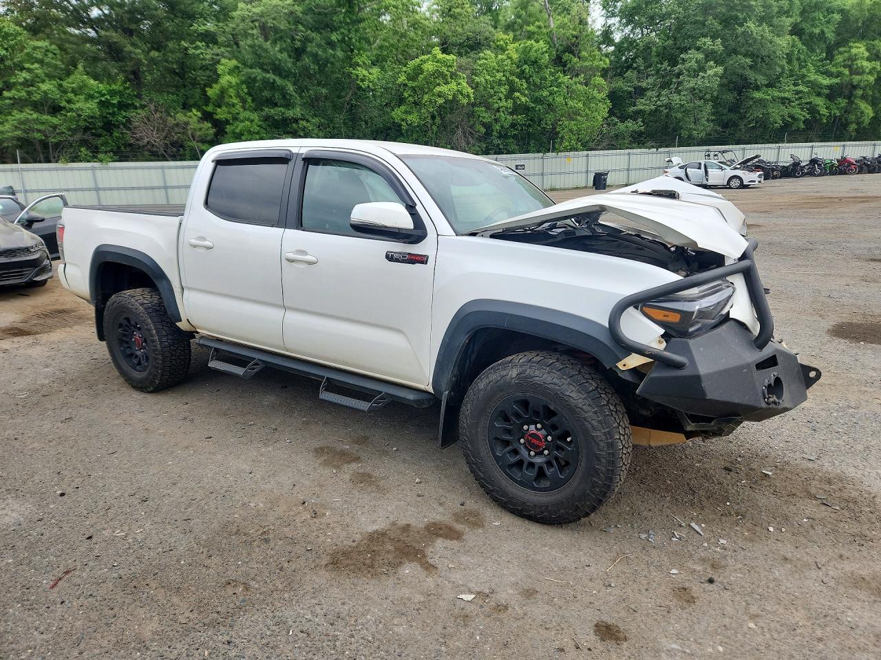 2017 TOYOTA TACOMA