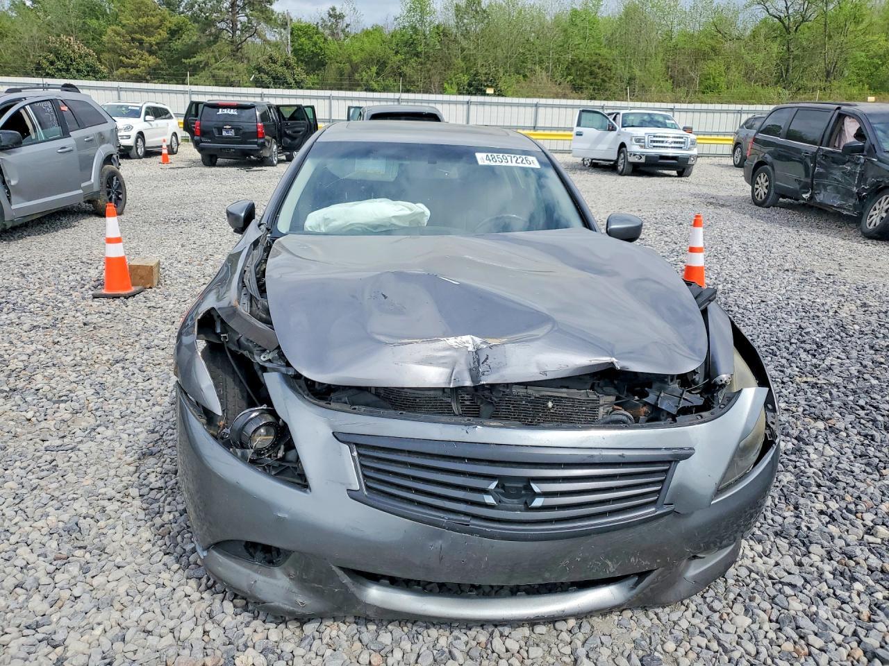 2013 INFINITI G37