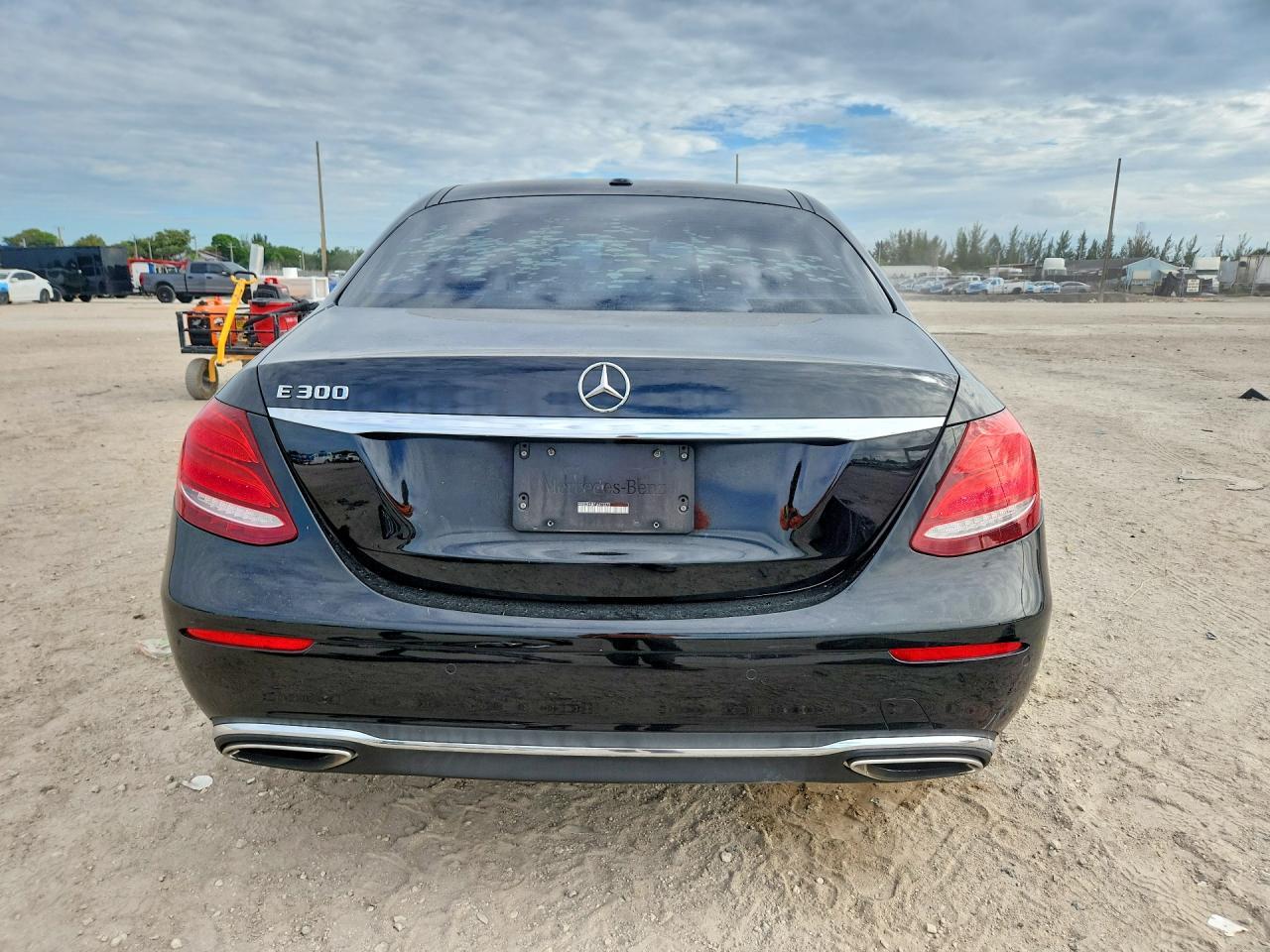 2018 MERCEDES-BENZ E-Class