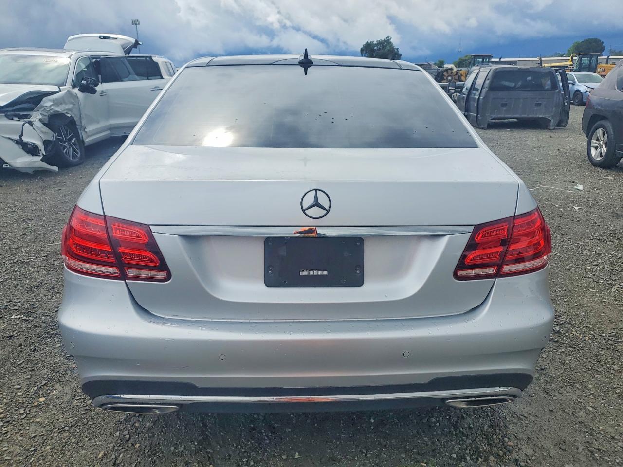 2016 MERCEDES-BENZ E-Class