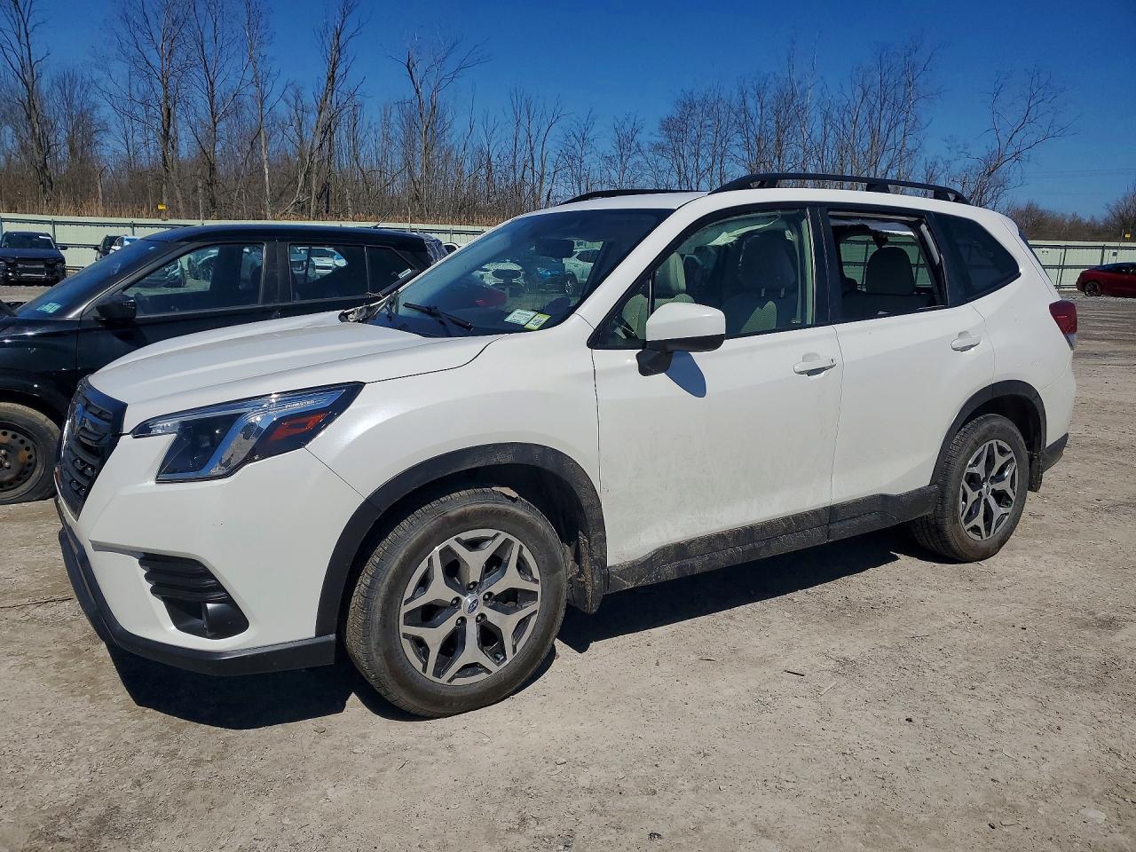 2023 SUBARU FORESTER