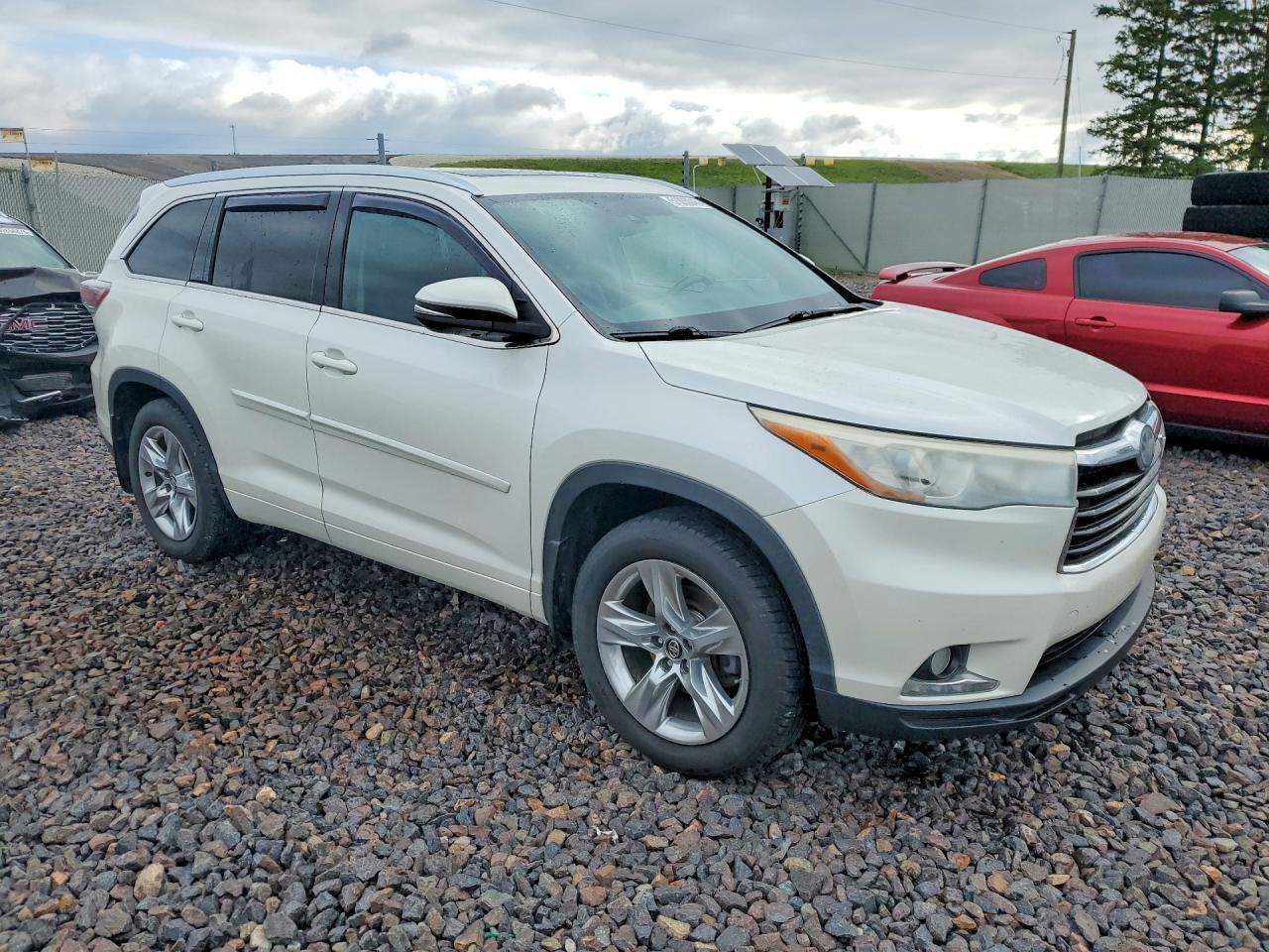 2016 TOYOTA HIGHLANDER