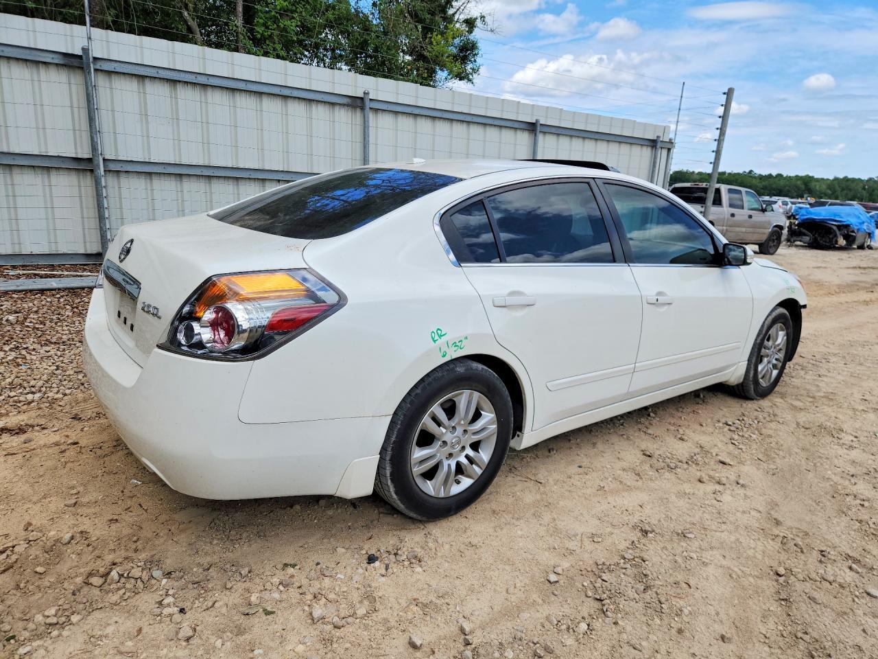 2012 NISSAN ALTIMA