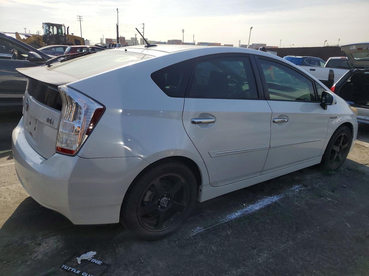 2011 TOYOTA PRIUS