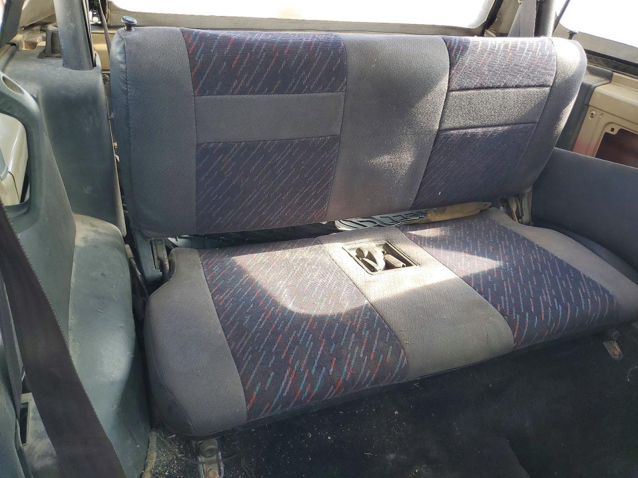 1994 Geo Tracker