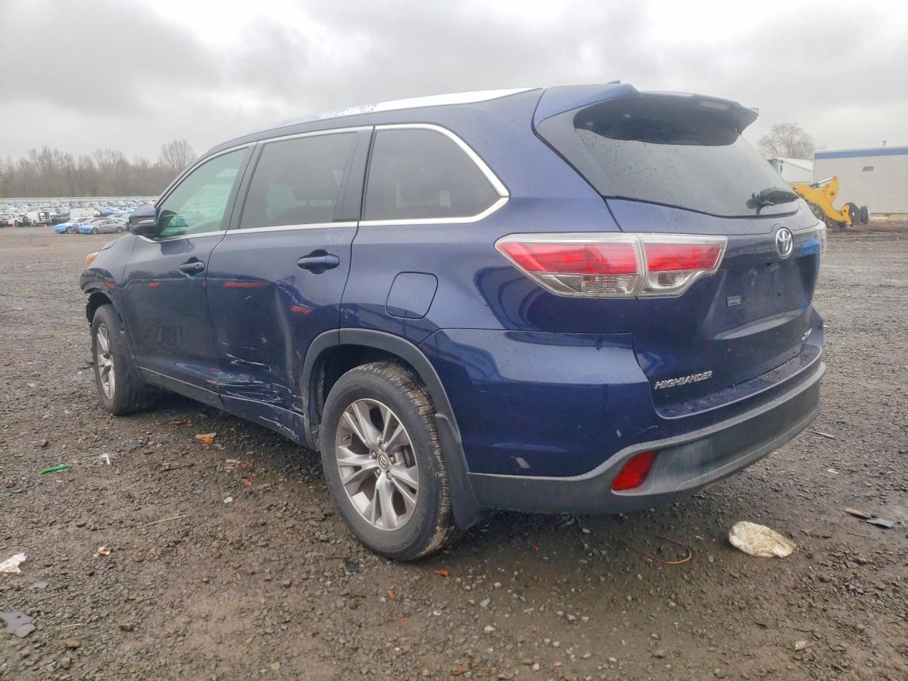 2015 TOYOTA HIGHLANDER
