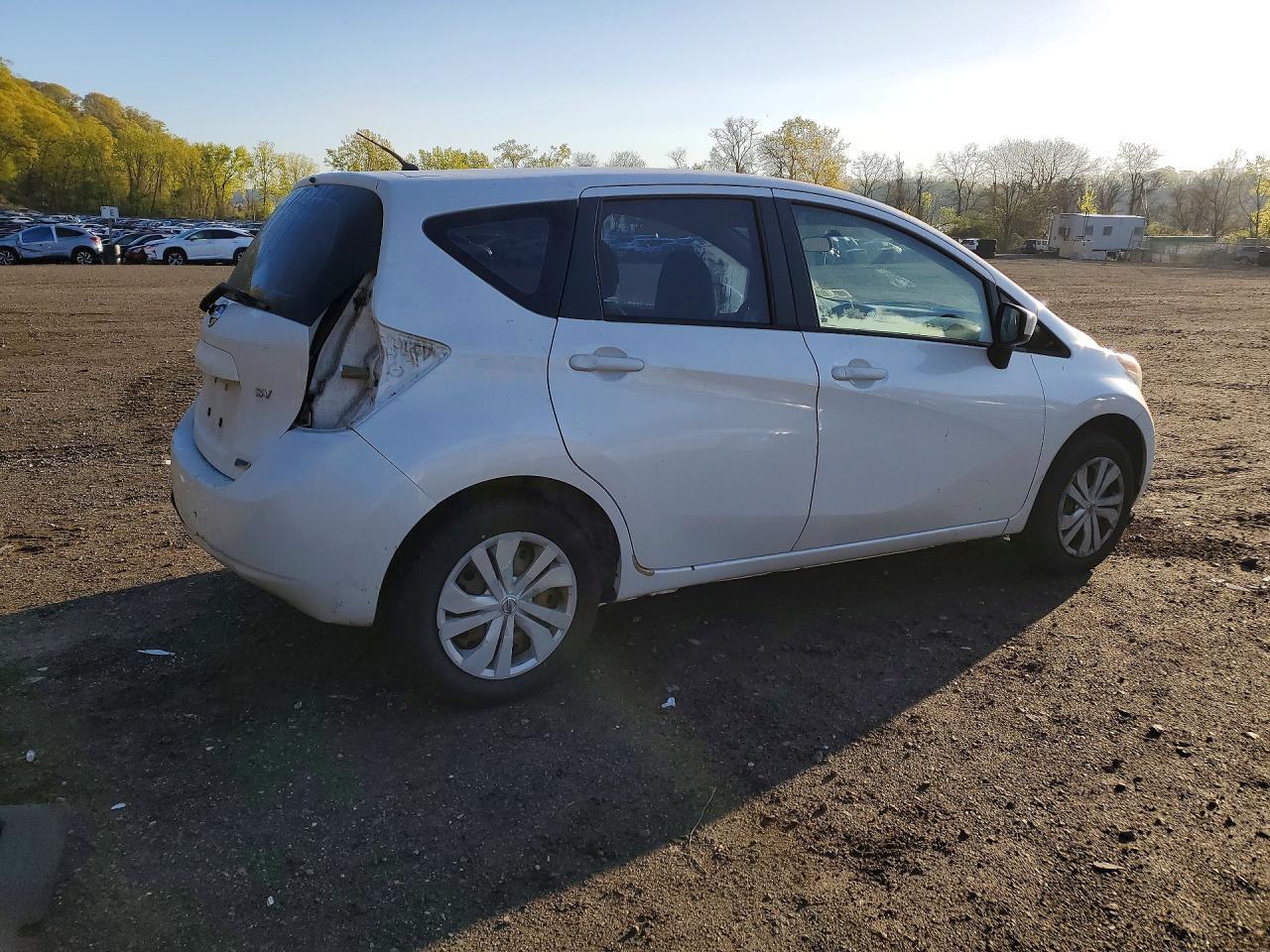 2015 NISSAN Versa Note