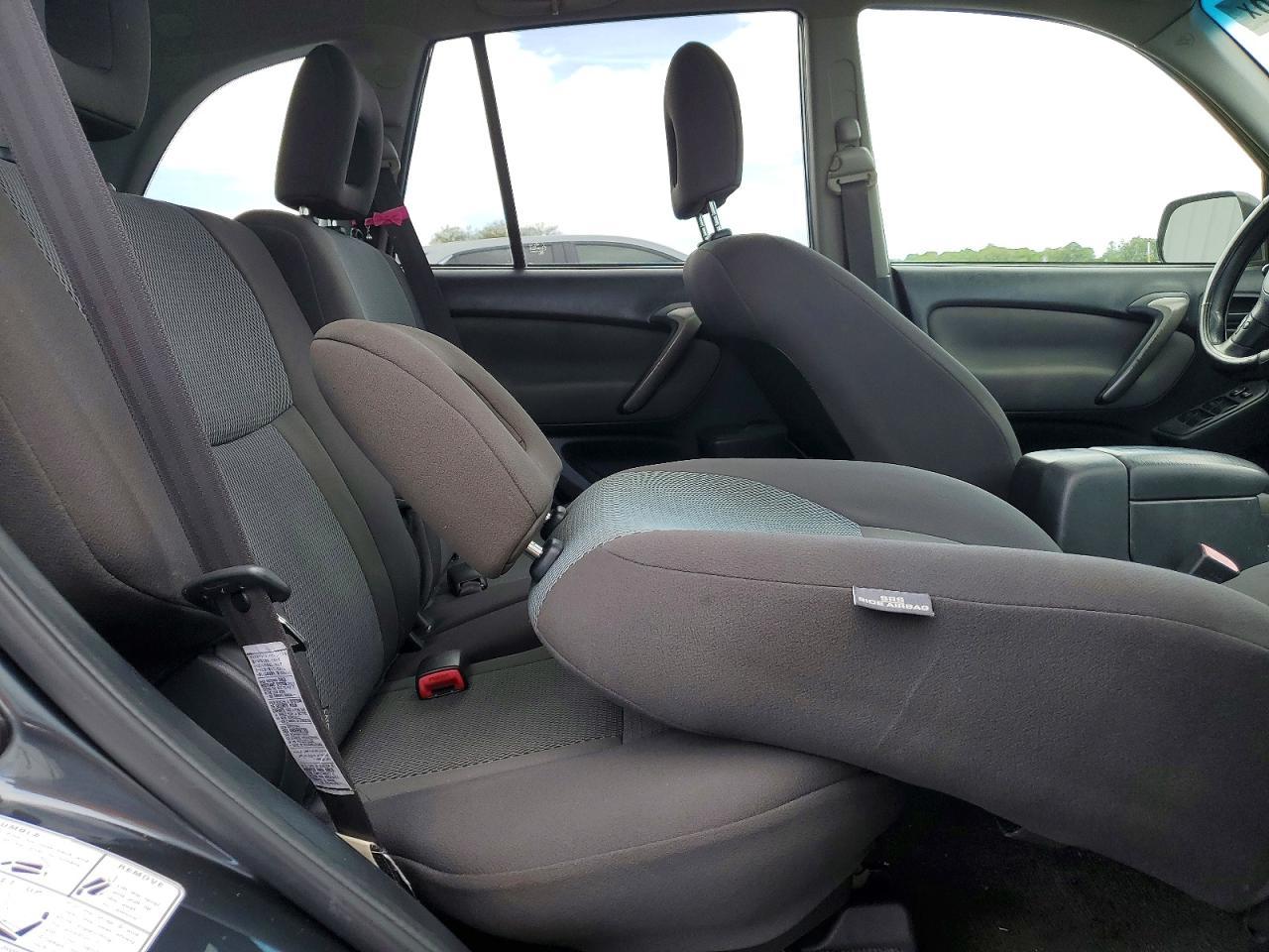 2005 TOYOTA RAV4