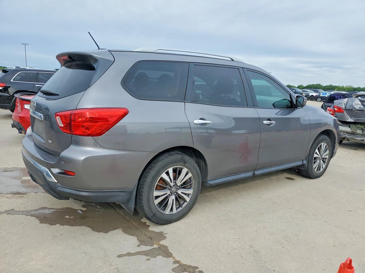 2017 NISSAN PATHFINDER