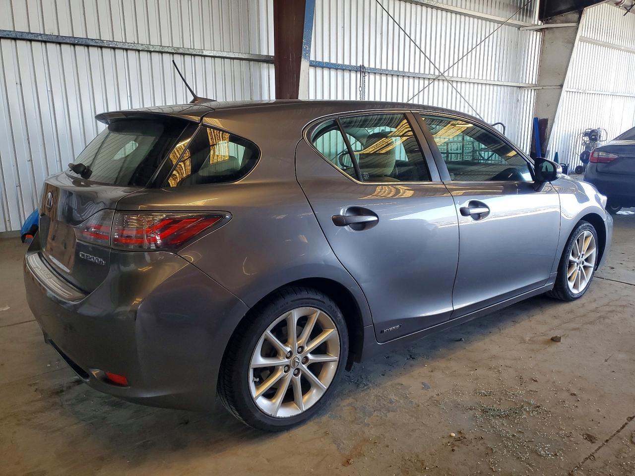 2013 LEXUS CT 200