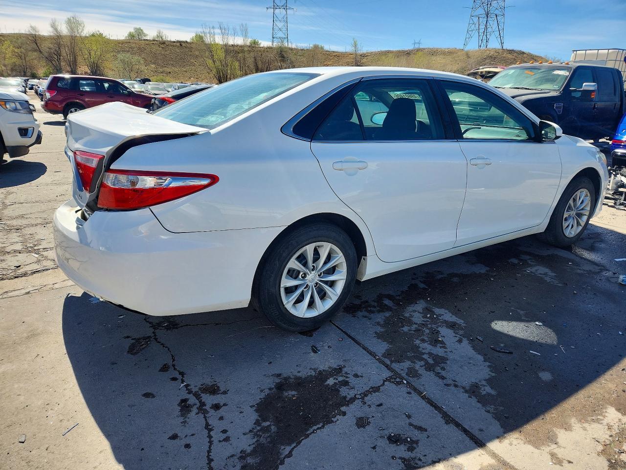 2015 TOYOTA CAMRY