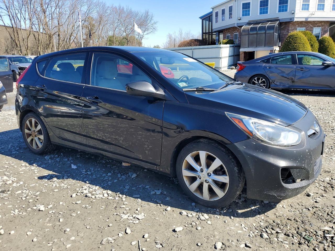 2012 HYUNDAI ACCENT